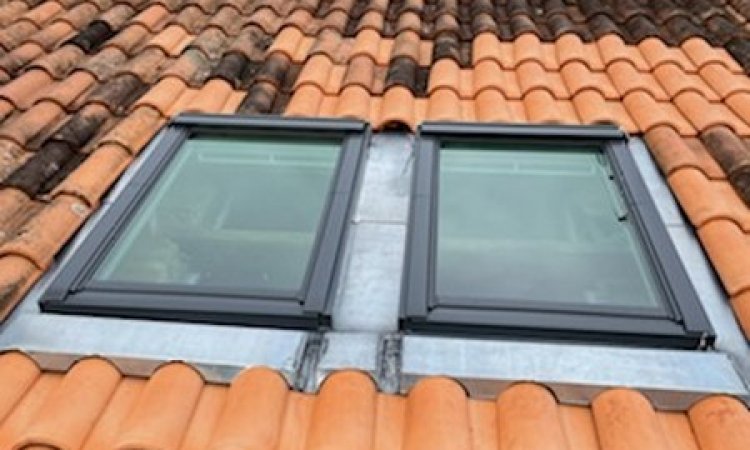 Abergement de fenêtre de toit Velux en zinc - Pessac - PELTIN COUVERTURE
